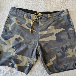 Like New Billabong Camo Boardshorts 38